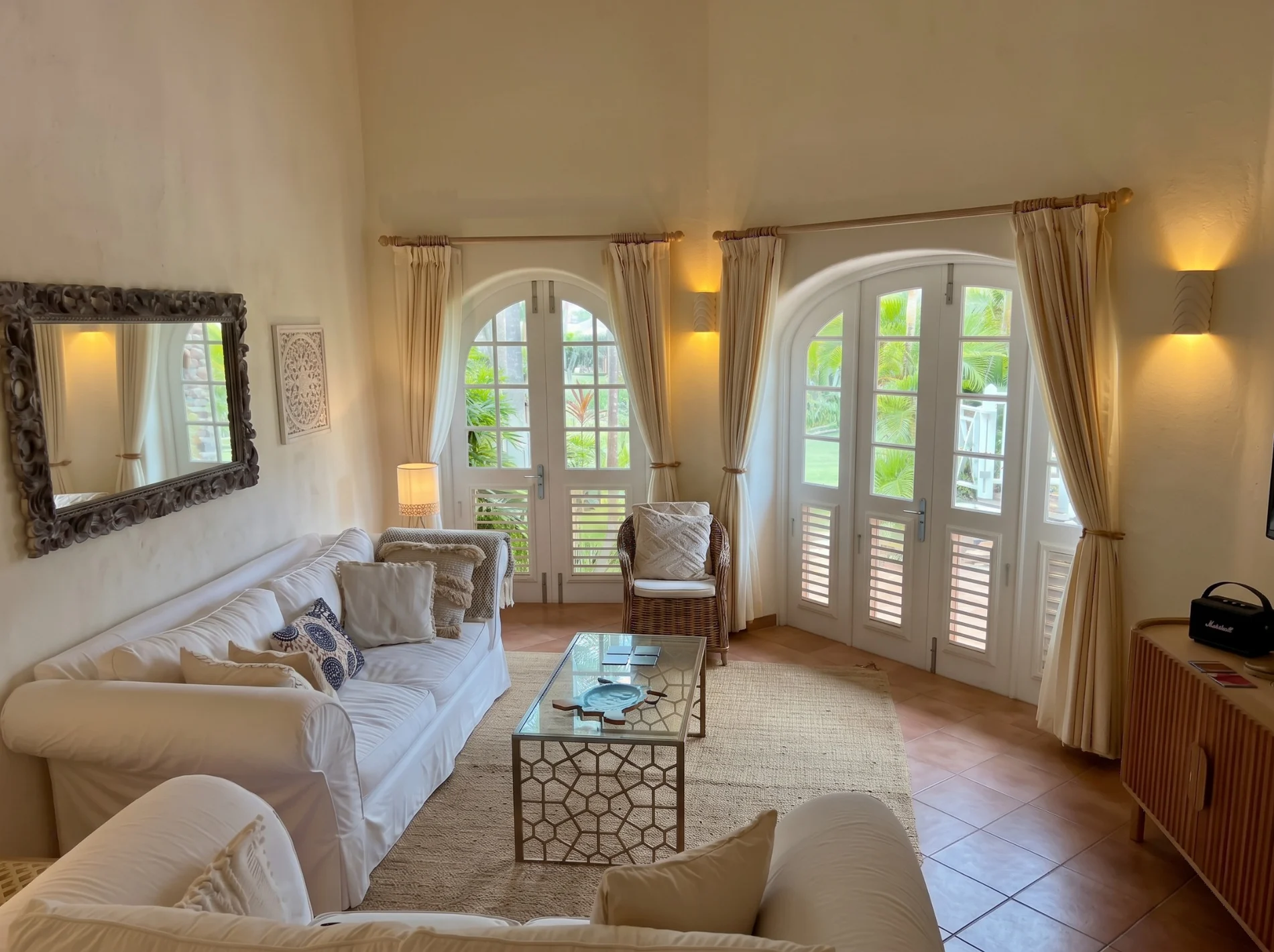 Palm Breeze living room
